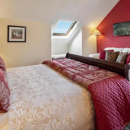 Beechwood Konukevi 4*