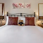 Beechwood Gæstehus 4*