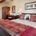 Pensión Beechwood 4*